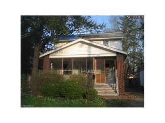 2418 3rd St, Cuyahoga Falls, OH 44221