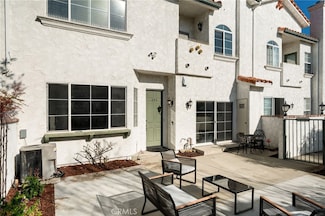 351 Westlake Vista Ln, Thousand Oaks, CA 91362