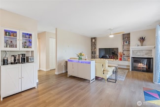 15623 NE 18th St Unit D201, Bellevue, WA 98008