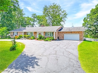 221 Efts Ln, Steubenville, OH 43953