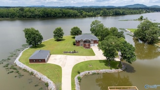 812 E Haven Dr, Gadsden, AL 35905