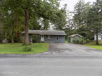 120 Hutchins Rd, Ballston Spa, NY 12020