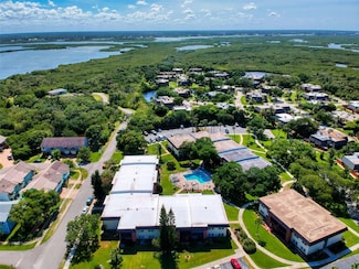 3800 Saxon Dr Unit 250, New Smyrna Beach, FL 32169
