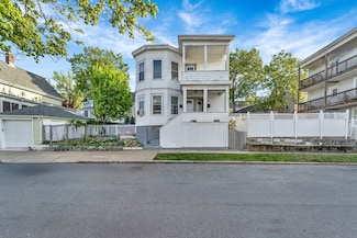 6 Carlton St, Lynn, MA 01902