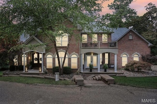 1002 Chesterfield Forest Dr, Wildwood, MO 63005