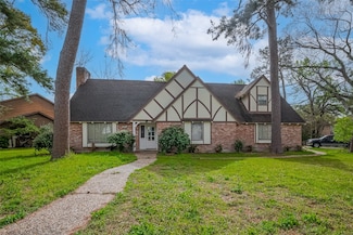 811 Loire Ln, Houston, TX 77090