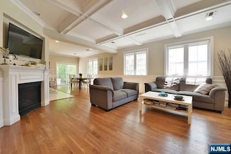 175 Tenafly Rd, Tenafly, NJ 07670