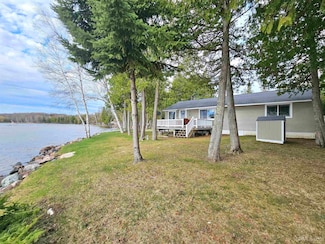 974 Ash Rd, Manistique, MI 49854