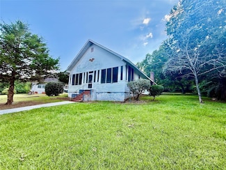 32 Pinecrest Ave, Great Falls, SC 29055