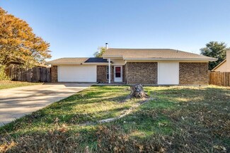 3704 Memphis Ln, Fort Worth, TX 76133