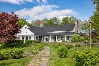427 Milton Rd, Litchfield, CT 06759