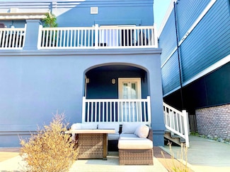 9706 Ventnor Ave, Margate City, NJ 08402