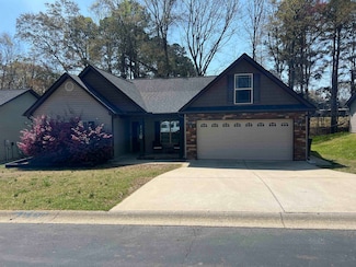 214 Heritage Creek Dr, Boiling Springs, SC 29316