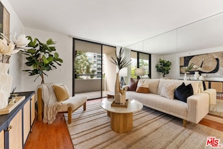 600 W 9th St Unit 302, Los Angeles, CA 90015