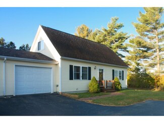 64 Mansfield Ave Unit 2, Morrisville, VT 05661