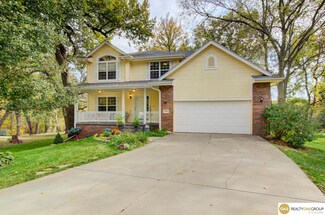 3811 Cypress Ct, Plattsmouth, NE 68048
