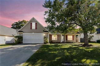 1539 Pinebrook Dr, Fayetteville, NC 28314