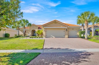 3221 Silver Fin Way, Kissimmee, FL 34746