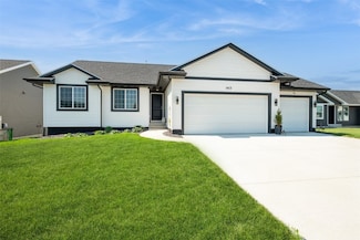 1413 Beringer Ct NE, Cedar Rapids, IA 52402