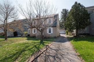 302 Carlton Rd, Syracuse, NY 13207
