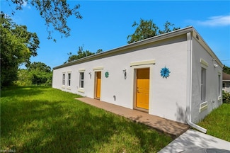 3835 Lora St, Fort Myers, FL 33916