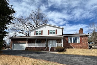 243 Hillcrest Dr, Princeton, WV 24740