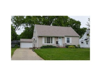 1456 Miami Dr NE, Cedar Rapids, IA 52402