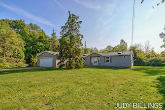 2499 64th St, Fennville, MI 49408