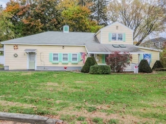 40 River St, Millbury, MA 01527