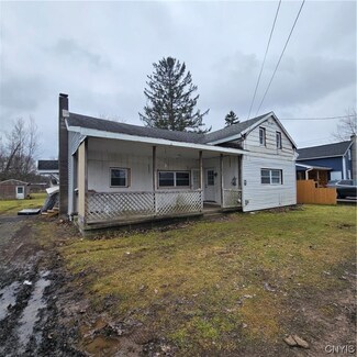 3294 Center St, Durhamville, NY 13054