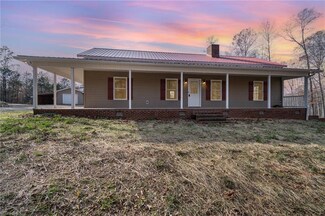 9249 Archdale Rd, Trinity, NC 27370