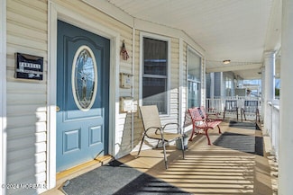 30 Navesink Ave Unit 8, Highlands, NJ 07732