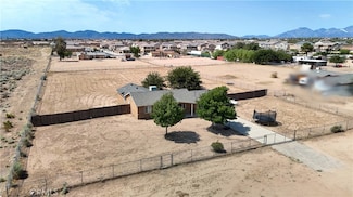 14247 Mission St, Oak Hills, CA 92344