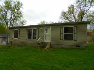 1005 N First St, Winslow, IN 47598