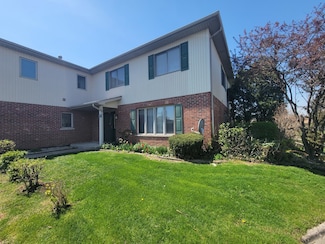 11020 Eagle Dr Unit B, Palos Hills, IL 60465