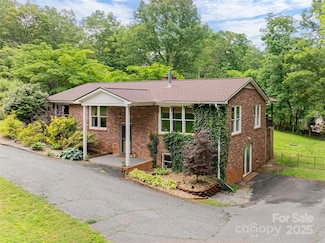 170 Hillcrest Dr, Columbus, NC 28722