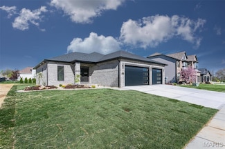 1519 Oglesby Dr, Edwardsville, IL 62025