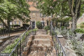 911 S Columbus St, Alexandria, VA 22314
