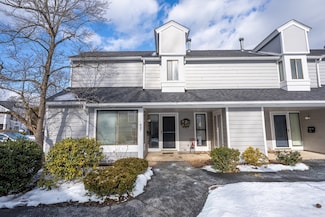 437 Nassau Dr, Springfield, MA 01129