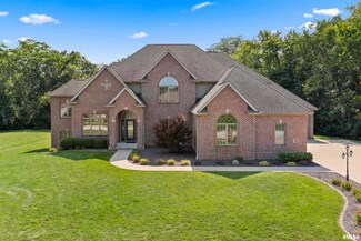 104 Fieldcrest Dr, East Peoria, IL 61611