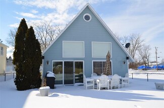 806 S Lakeside Dr, Syracuse, IN 46567