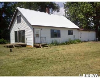 25 80th Ave, Clayton, WI 54004