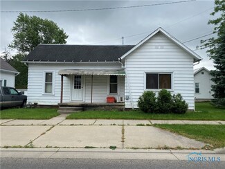 1144 Lagrange St, Napoleon, OH 43545