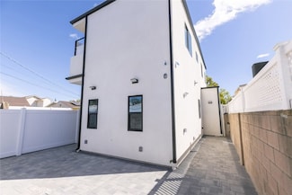 6535 Bellingham Ave, Los Angeles, CA 91606