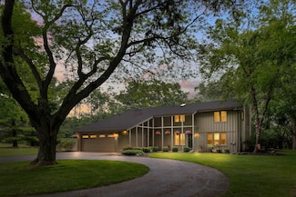 W857 Summit Ct, Green Lake, WI 54941