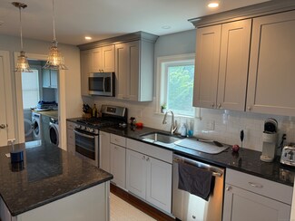 2 Maple St Unit Front House, Stonington, CT 06378