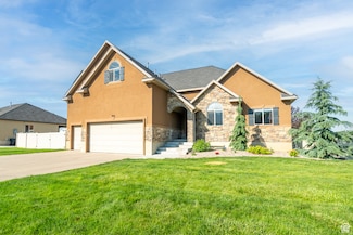 986 S View Crest Ln, Kaysville, UT 84037