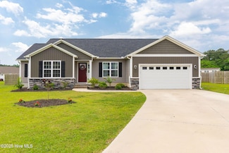 111 Kettle Dr, Havelock, NC 28532