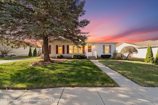 4123 Balmoral Dr, Lansing, MI 48911