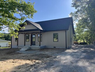 52 Hickman Hwy, Gordonsville, TN 38563